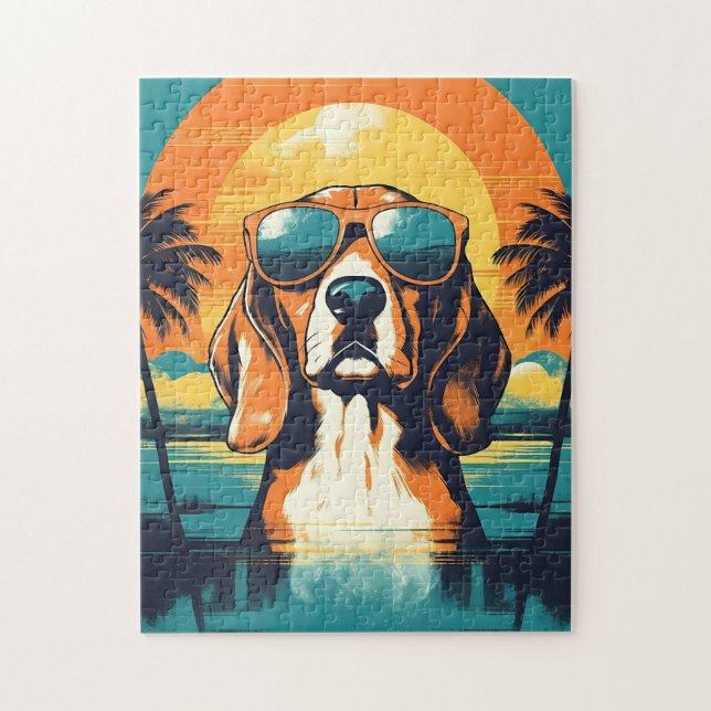 Beagle mit Sonnenbrille an einem tropischen Strand (Vertikal)