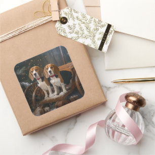 Beagle Snowy Sleigh Weihnachtsdekor Quadratischer Aufkleber