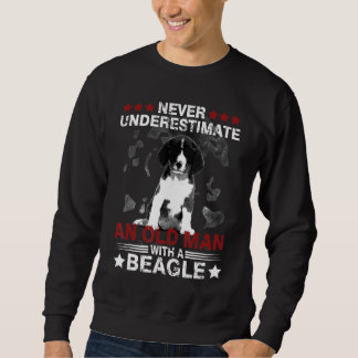 Beagle unterschätzt nie einen alten Mann Sweatshirt