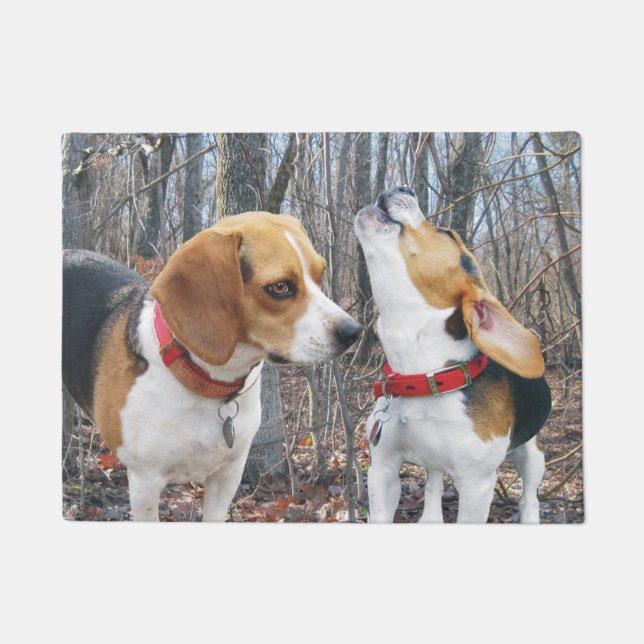 Beagles in der Holz-Tür-Matte Fußmatte (Vorderseite)