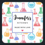 Beakers and Flask Fun Science Pattern Küche Quadratischer Aufkleber<br><div class="desc">Küchenaufkleber mit einem lustigen und bunten Muster. Wissenschaftler schauen mit Beakern und Flaschen verschiedener Formen und Größen in hellen, fröhlichen Farben.</div>