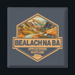 Bealach na Bà Schottland Abzeichen für Reisen Magnet<br><div class="desc">Bealach na Bà in einem Vintagen Stil Emblem getan. Es ist eine berühmte Straße,  die in Schottland entlangführt.</div>