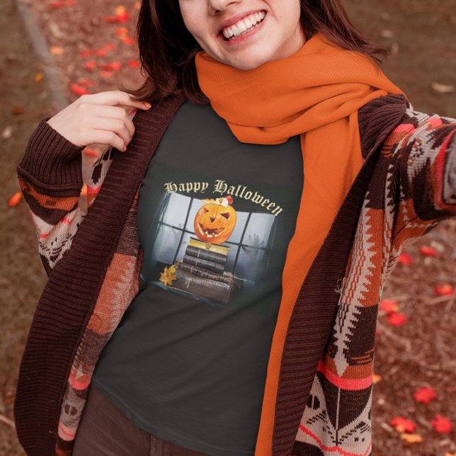 Beängstigende Bücher zu Halloween T-Shirt (Von Creator hochgeladen)