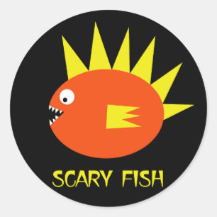 Beängstigende Fische! Runder Aufkleber