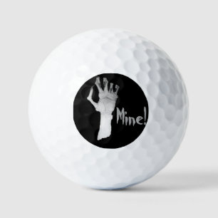 Beängstigende grauenhafte Gnadenmonster geben Golfball