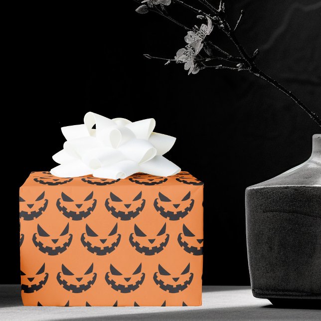 Beängstigende Kürbislaterne Orange Halloween Geschenkpapier (Von Creator hochgeladen)