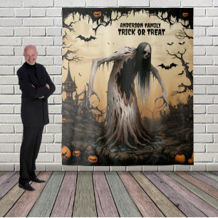 Beängstigender Halloween-Spuk Wald Wandteppich
