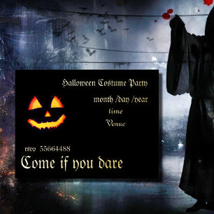 beängstigender Kürbis im Dunkeln - Halloween Folie Einladungspostkarte