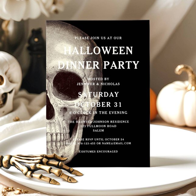Beängstigender Schwarzer Schädel Halloween Abendes Einladung (Black Scary Skull Adult Halloween Dinner Party Invitation)