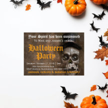 Beängstigender schwarzer Schädel mit Hut-Halloween