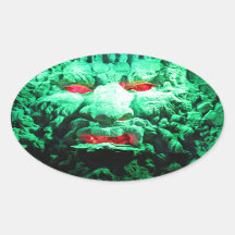 Beängstigendes Maskengefecht