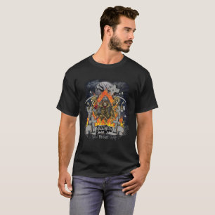Beängstigendes Skelett im nächtlichen Halloween T-Shirt