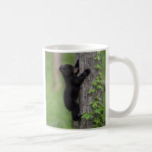 Bear Cub Climbing a Tree Kaffeetasse