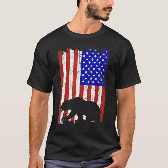 Bear Hunter For Men Women American Flag Bear Hunti T-Shirt (Vorderseite)