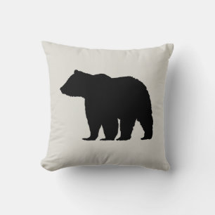 Bear Wilderness Cabin Throw Kissen