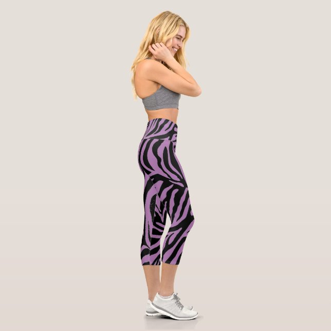 Bearbeiten der Hintergrundfarbe zebra Capri Leggings (Rechts)