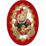 Beary Merry Teddy Bear Ornament Fotoskulptur Ornament<br><div class="desc">Niedliche ovale Ornamente zeigen ein Teddybär-Mädchen,  das einen großen roten Bogen trägt,  Weihnachtskleidung und einen Lebkuchenkochen hält.</div>