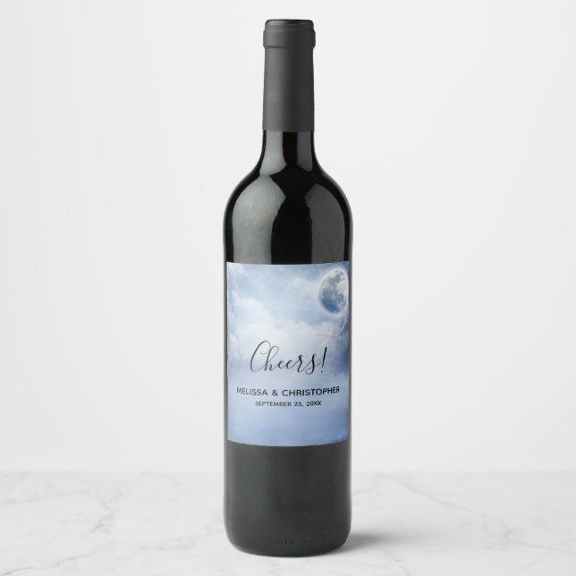Beau Ciel Bleu avec Étiquette Vin Cygne Volant (Devant)