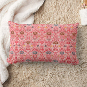 Beau oreiller moderne couleur rose