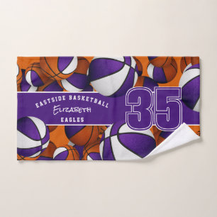 Beaucoup de boules de basket couleurs de l'équipe