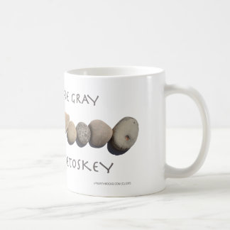 "Beaucoup sont gris peu sont tasse en céramique de