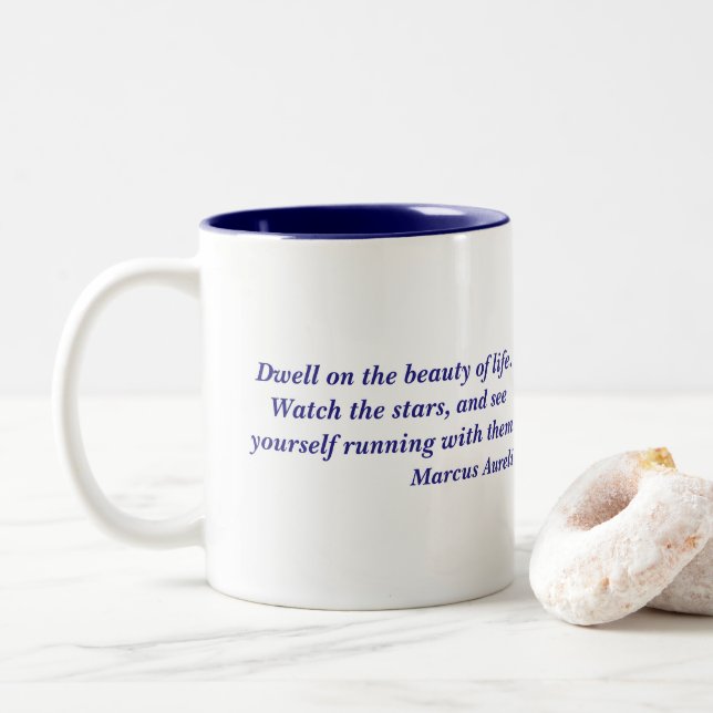 Beauté de Marcus Aurelius de citation de tasse de (Avec donut)