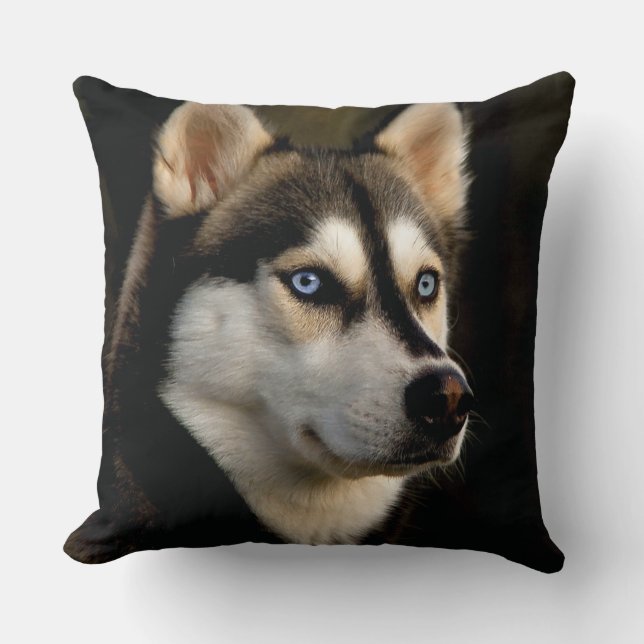 Beautiful Husky Throw Pillow Kissen (Vorderseite)