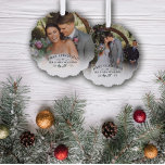Beautiful Mistletoe Erste Weihnachtszeit Mr. & Mrs Ornament Karte<br><div class="desc">Foto-Ornament feiern Ihre erste Weihnachtsfeier als Mr. & Mrs. personalisiert mit Foto,  Nachname und das Jahr mit einem hübschen Mistelzweig. Erste Weihnachtsschmuck personalisiert mit Fotos. Erste Weihnachten als verheiratetes Foto-Ornament mit einem hübschen Mistelzweig.</div>