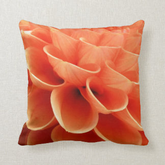 Beautiful Peach Cfarbred Dahlia Blume Petals Kissen