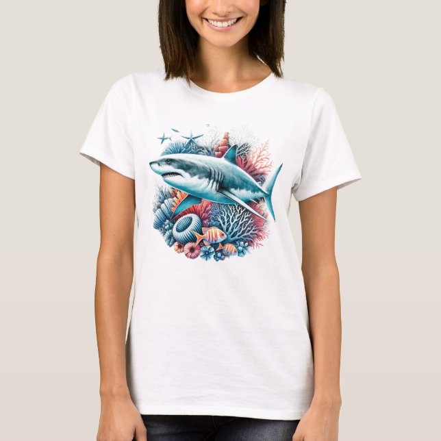 BEAUTIFUL SHARK IN OCEAN WITH FISH AND CORAL  T-Shirt (Vorderseite)