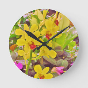 Beautiful Yellow autumn orchids Runde Wanduhr