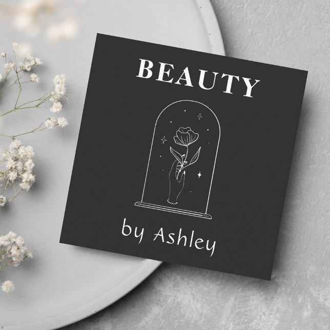 Beauty Blogger Celtic Hand Holding Blume Magic Quadratische Visitenkarte (Von Creator hochgeladen)