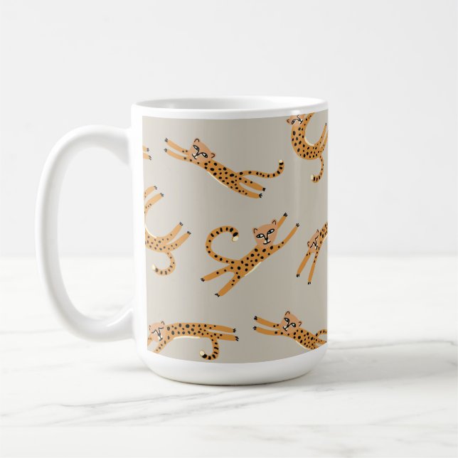 Bébé Cheetah Étire Orange et Taupe Mug (Gauche)