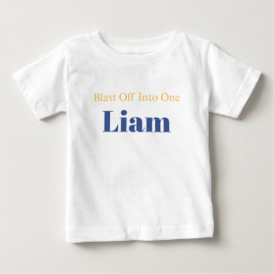 Bébé T-shirt personnalisé pour un anniversaire avec un