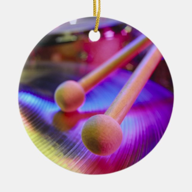 Becken u. runde Spitze-Trommel-Stöcke Keramik Ornament (Vorne)