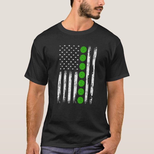 Bedrängte amerikanische Flagge Pickleball Sport He T-Shirt (Vorderseite)