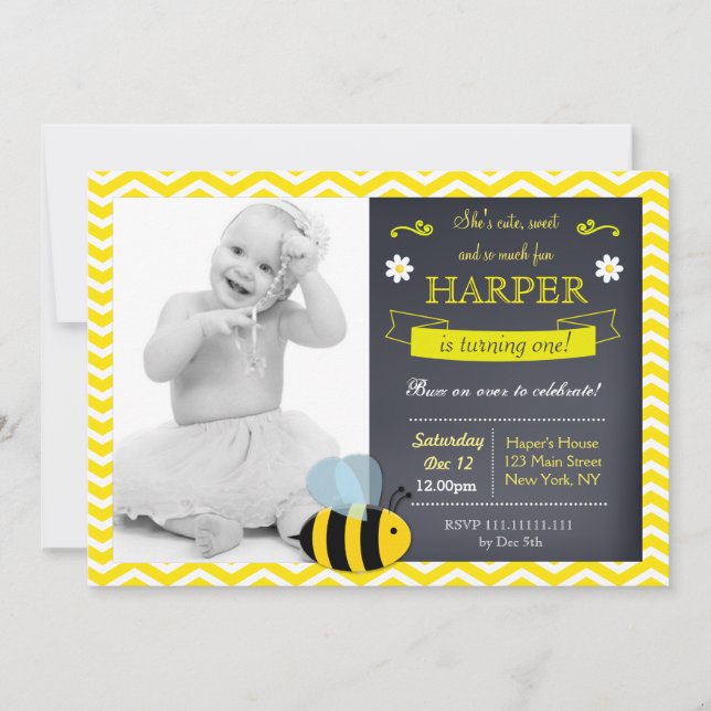 Bee Chalkboard Photo Invitations à la fête d'anniv (Devant)