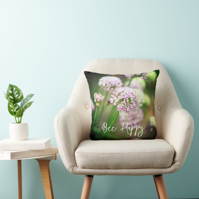 Bee Happy mit Lila Diagonal Allium Blume Kissen (Stuhl )