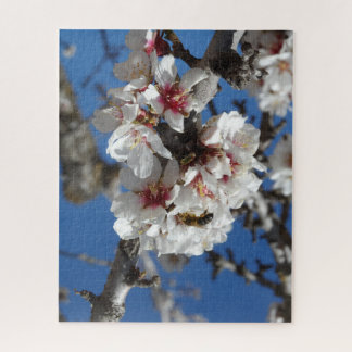 Bee on Almond Blossom 520 Count Puzzle dur