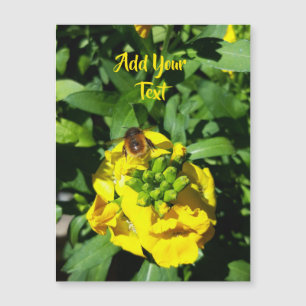 Bee on Yellow Flowers Magnetkarte