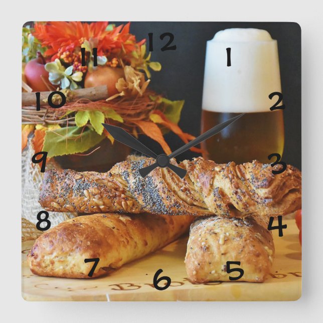 Beer, Bread and Fall Quadratische Wanduhr (Vorderseite)