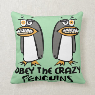 Befolgen Sie die verrückten Pinguine (Grün) Kissen