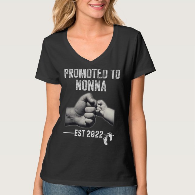 Befördert auf Nonna 2022 Junge Mutter 2022 Muttert T-Shirt (Vorderseite)