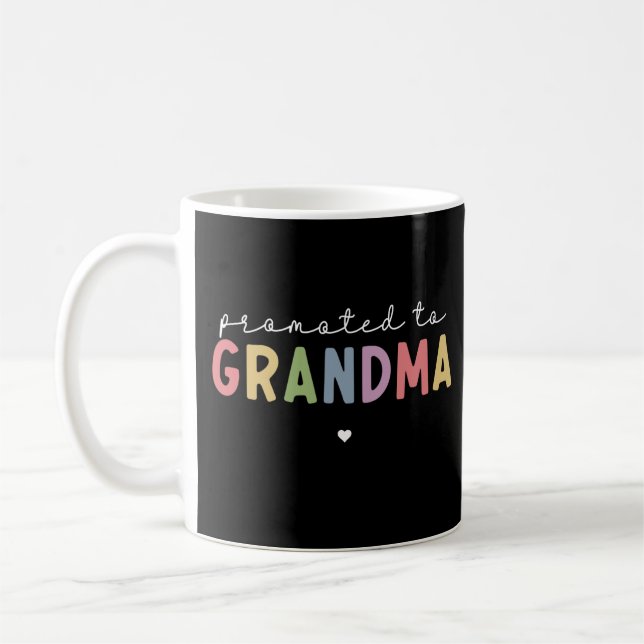 Befördert zu Oma New Oma als Geschenke Kaffeetasse (Links)