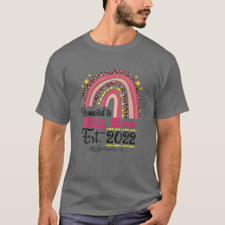 Befördert zum großen Bruder Est. 2022 Rainbow Moth T-Shirt
