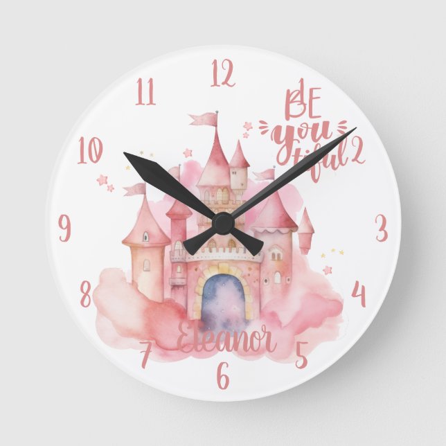 Begeben Sie sich in einen Palast in der rosafarben Runde Wanduhr (Vorderseite)