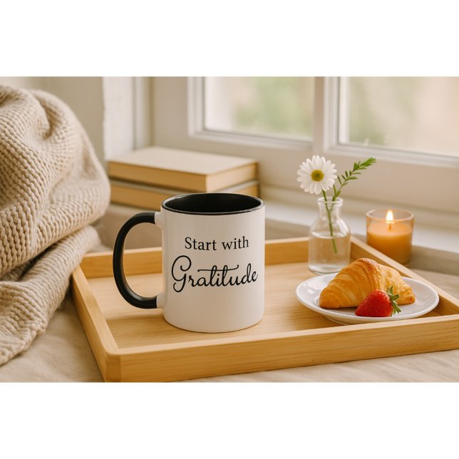 Beginne mit Dankbarkeit Zweifarbig Tasse (Von Creator hochgeladen)