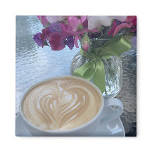 Beginnen Sie Ihren Tag mit einem Latte