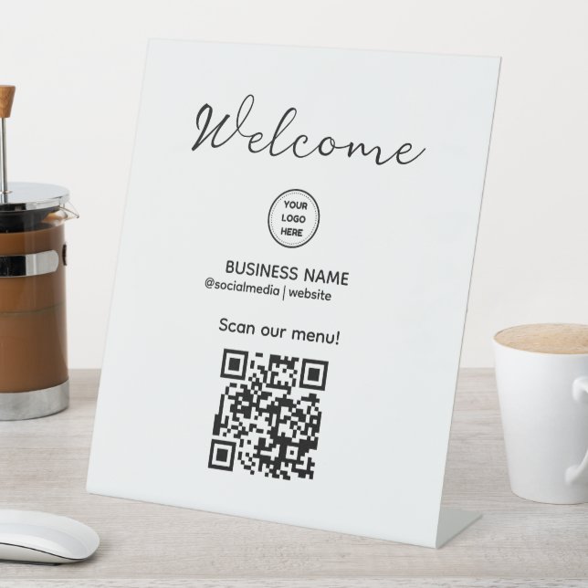 Begrüßung mit QR-Code für Menüsignierung Sockelschild (In Situ)