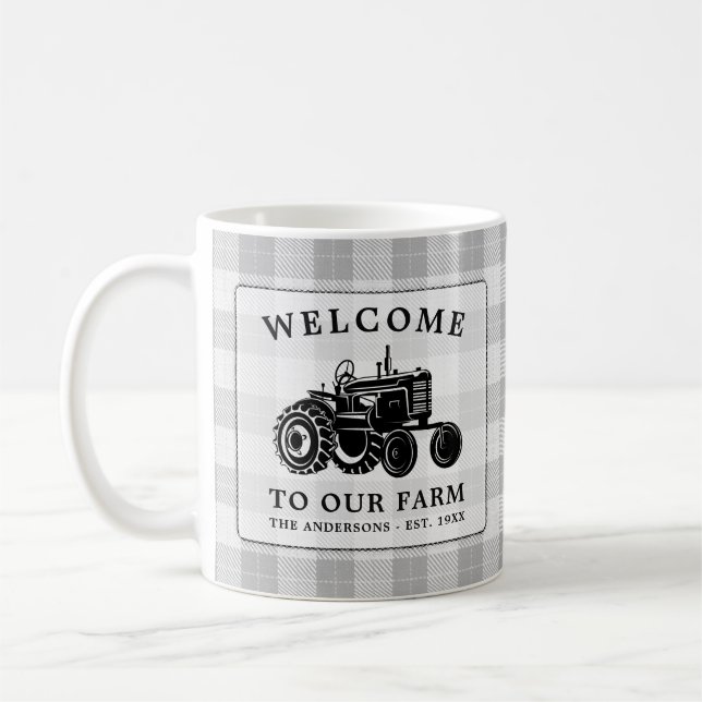 Begrüßungsfamilie Name Farm Traktor Weiß Kariert Kaffeetasse (Links)